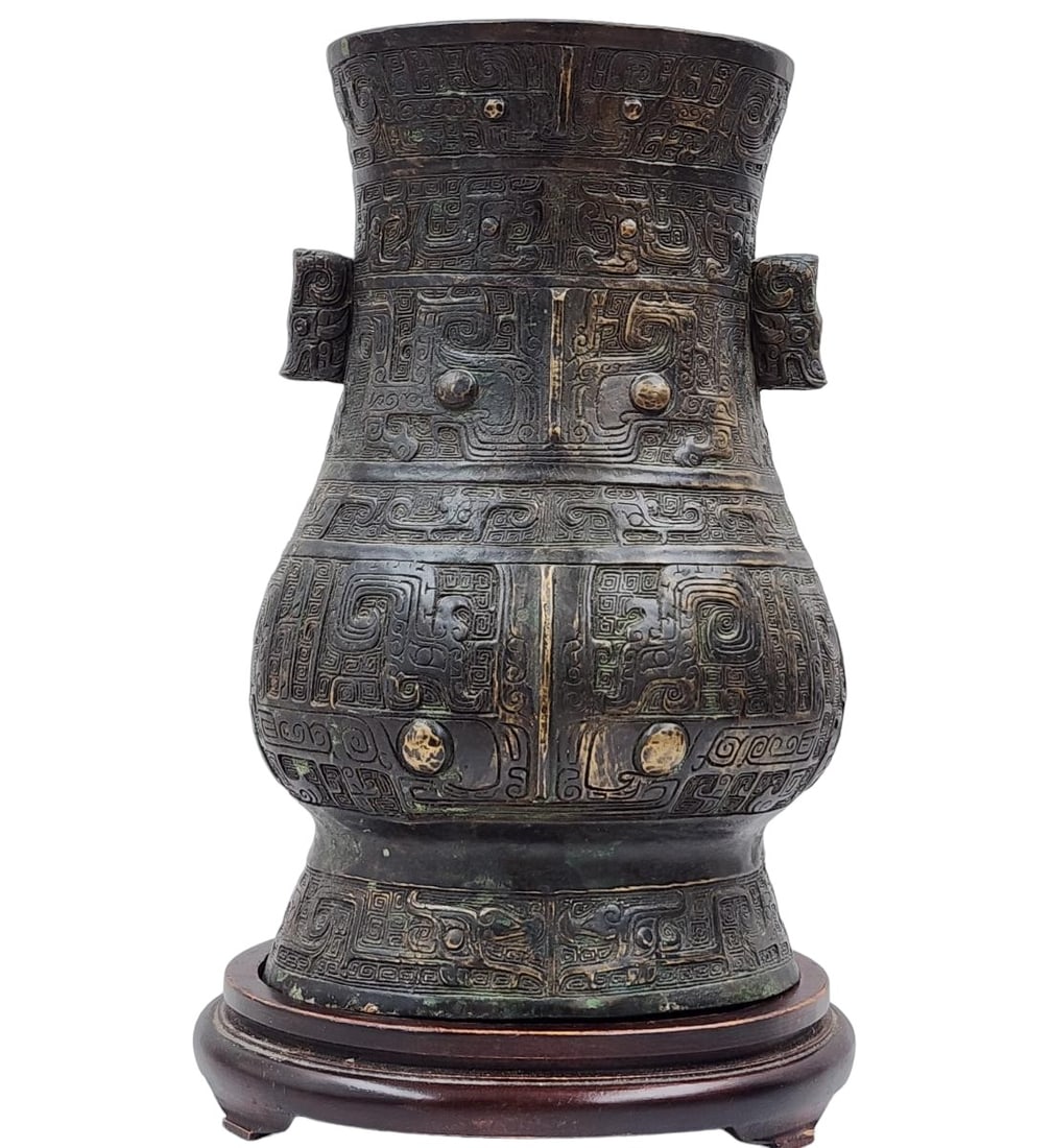 A Chinese Archaic Bronze Arrow Vase Converted To A Lamp Qing Dynasty (1 of 20)