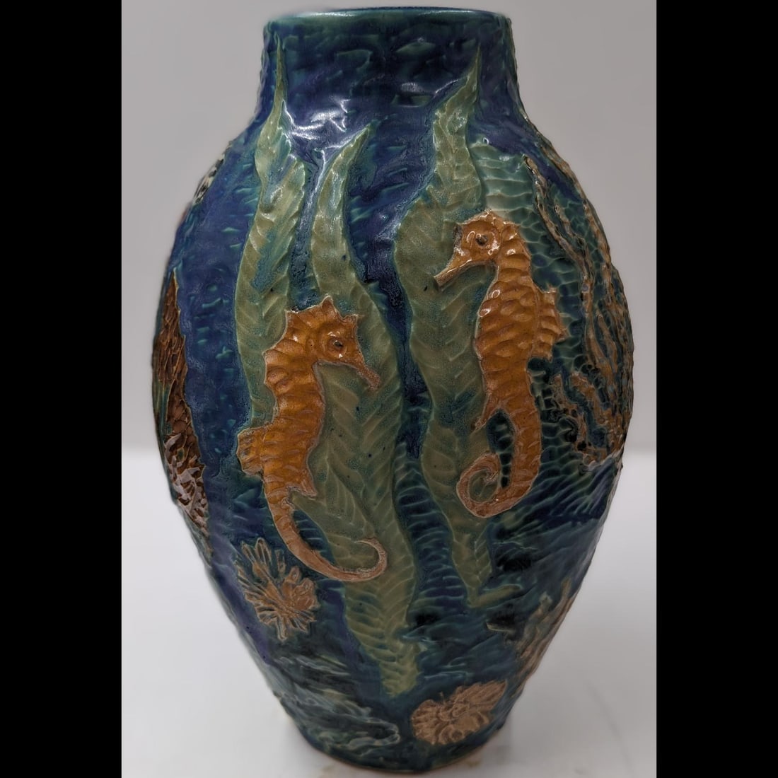 Large Vintage Martin Cushman Florida Faience Art Pottery Vase, Signed And Heavily Decorated (1 of 18)