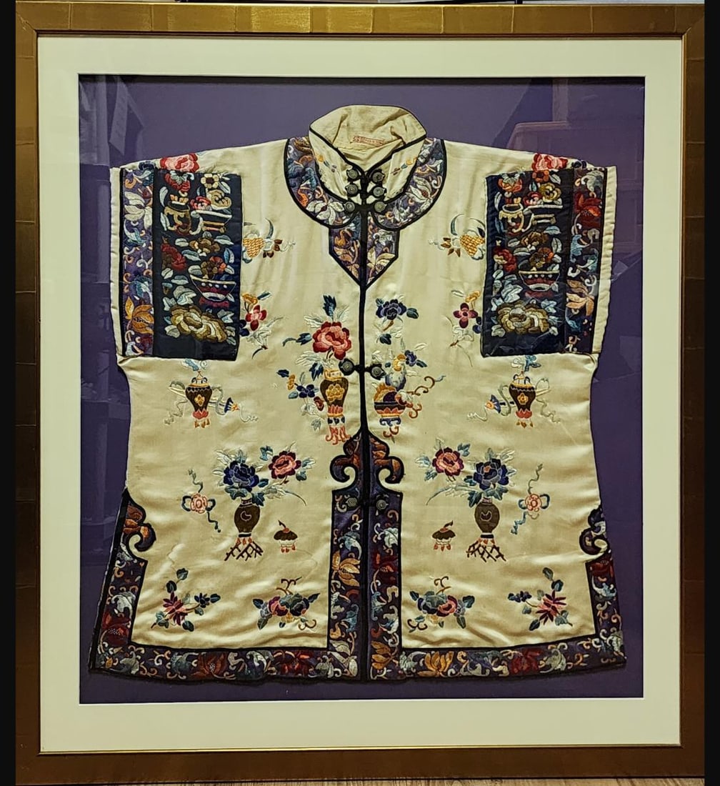 A Fine Chinese Silk Embroidered Blouse In A Frame (1 of 17)