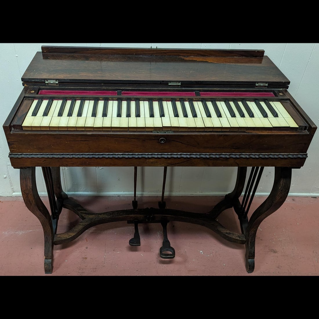 A Small Antique Portable Reed Organ, Not In Working Condition: A Small Antique Portable Reed Organ, Not In Working Condition. Measures approx. 29 1/2" X 16 1/2" X 32 1/2". Please copy and paste the URL link below to review our Terms and Conditions for bi