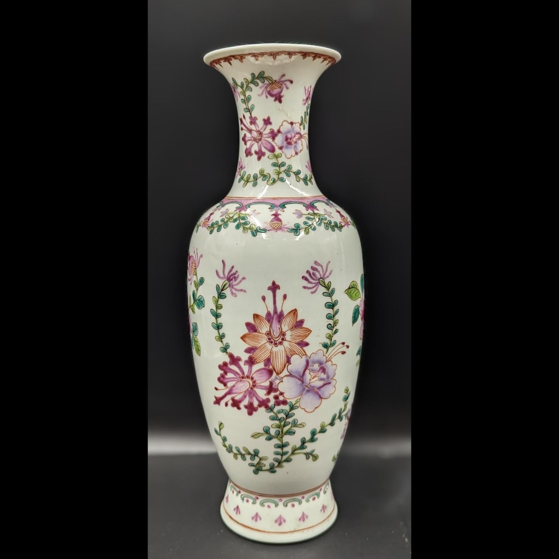 An Antique Chinese Export Hand Painted Floral Porcelain Vase (1 of 14)