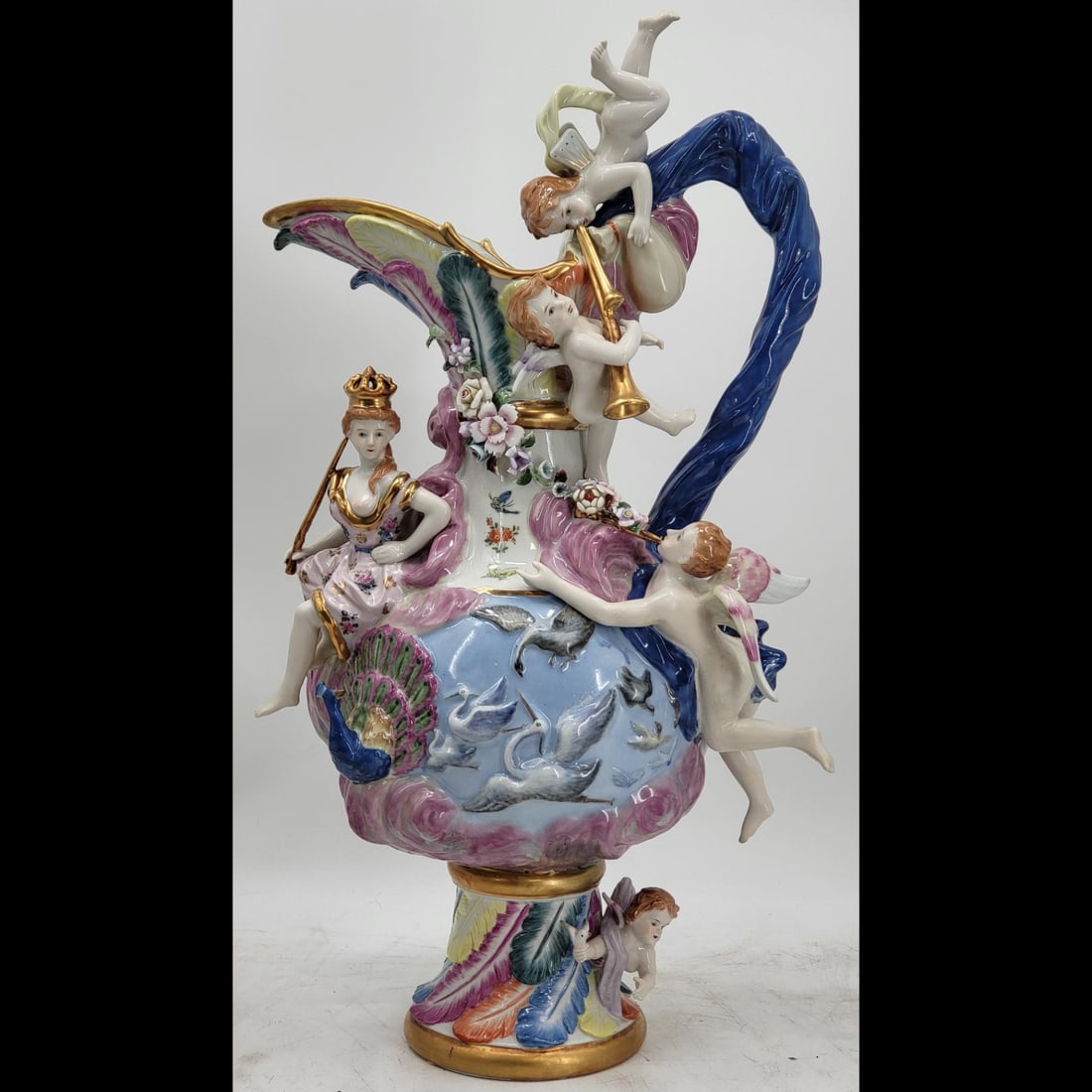 Large Mythical Meissen Style Porcelain Urn, Queen & Peacock (1 of 13)