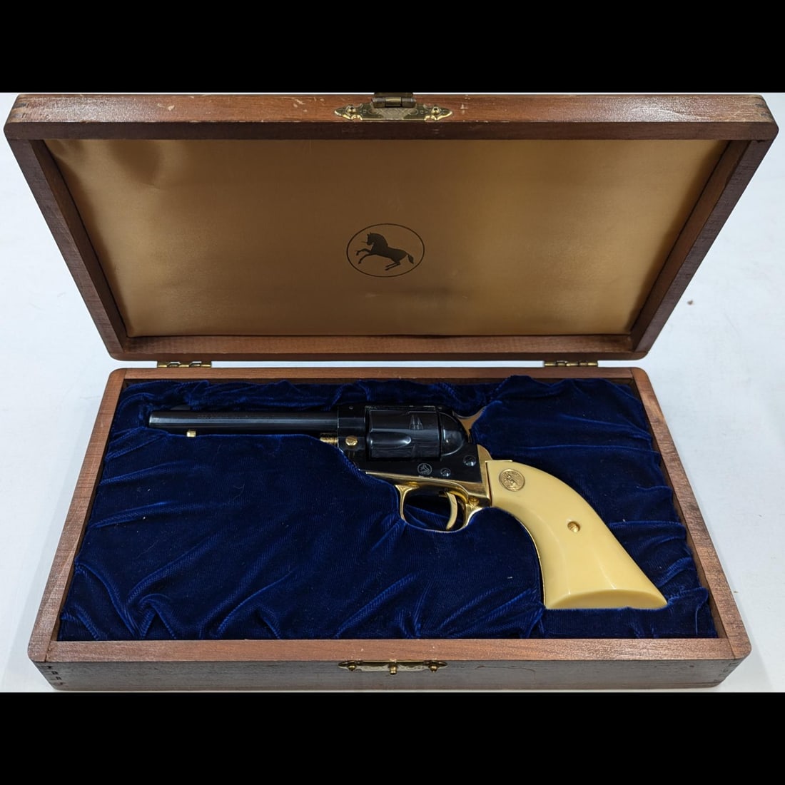 Colt Scout Alamo Single Action .22 Commemorative Revolver, Campaign Model, Serial Number 314GM: ***DUE TO THIS LOT BEING CLASSED AS A FIREARM IT MUST BE PAID VIA BANK WIRE TRANSFER OR CERTIFIED CHECK.*** Colt Scout Alamo Single Action .22 Commemorative Revolver, Campaign Model, Serial Number 314