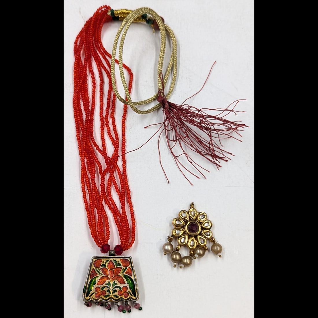 An Old Indian Jaipur Enameled Beaded Necklace And Pendant (1 of 11)