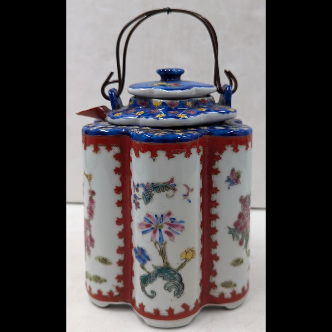 An Old Chinese 3-Piece Porcelain Sake Warmer With Seal Mark (1 of 14)