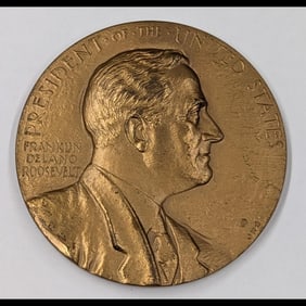 A Vintage Bronze Commemorative US President Franklin D. Roosevelt Medal by John R. Sinnock