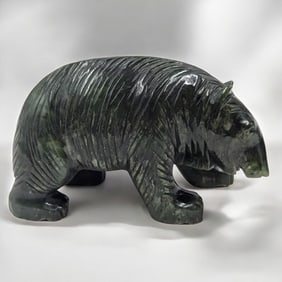 A Very Finely Carved Nephrite Jade Bear