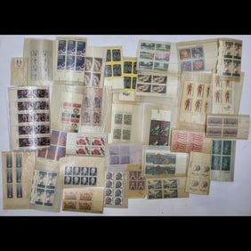 Large Lot Of Assorted United States Vintage Unused Postal Stamps