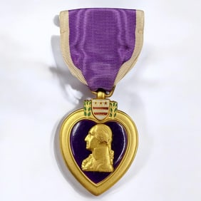 Vintage WW2 Named Purple Heart United States Military Memorabilia