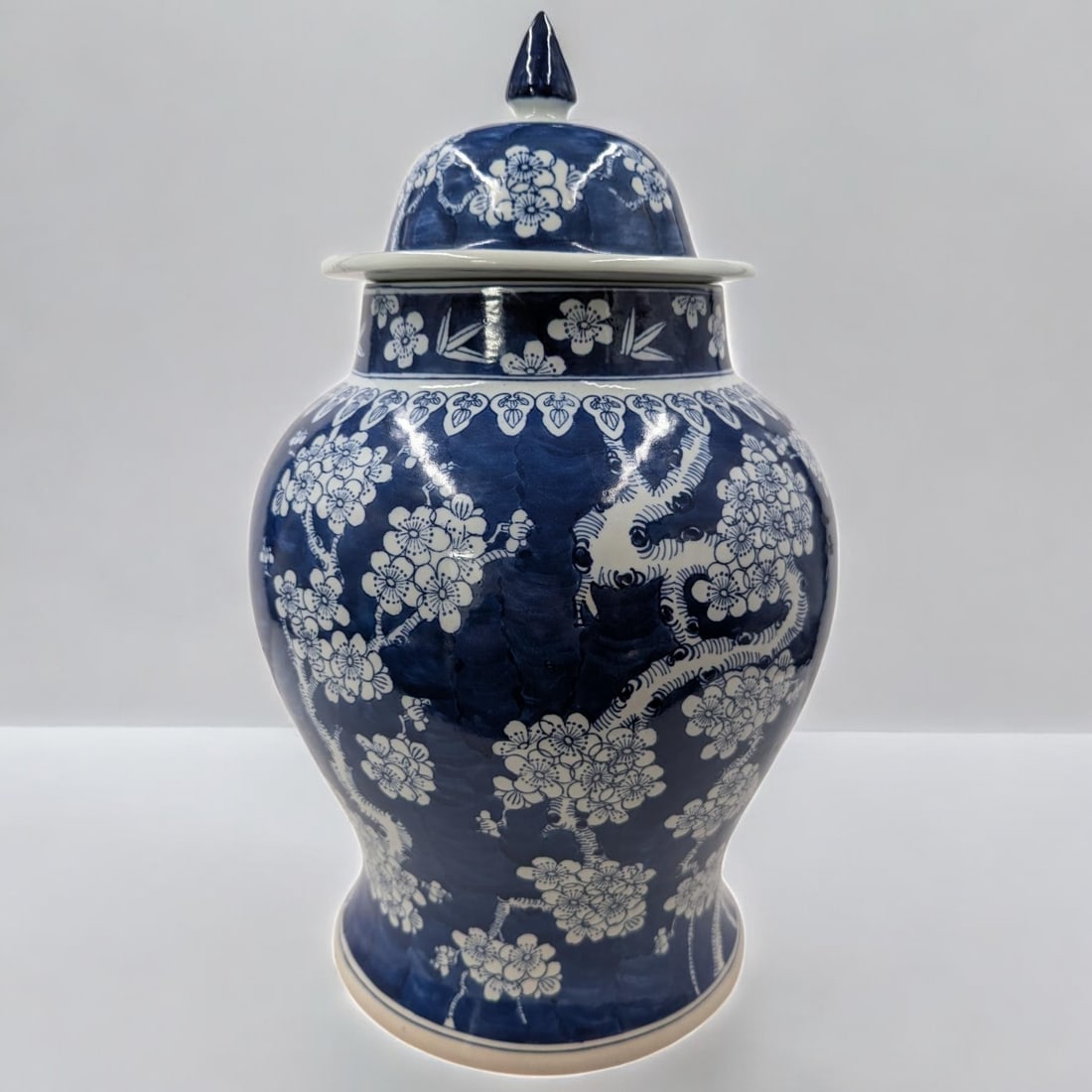 Chinese Blue And White Porcelain Blossom Temple Jar With Seal Mark: Chinese Blue And White Porcelain Blossom Temple Jar With Seal Mark. Measures approx. 17" X 9". Provenance: Central Florida Collector's Estate whom had lived in Japan for many years. Please co