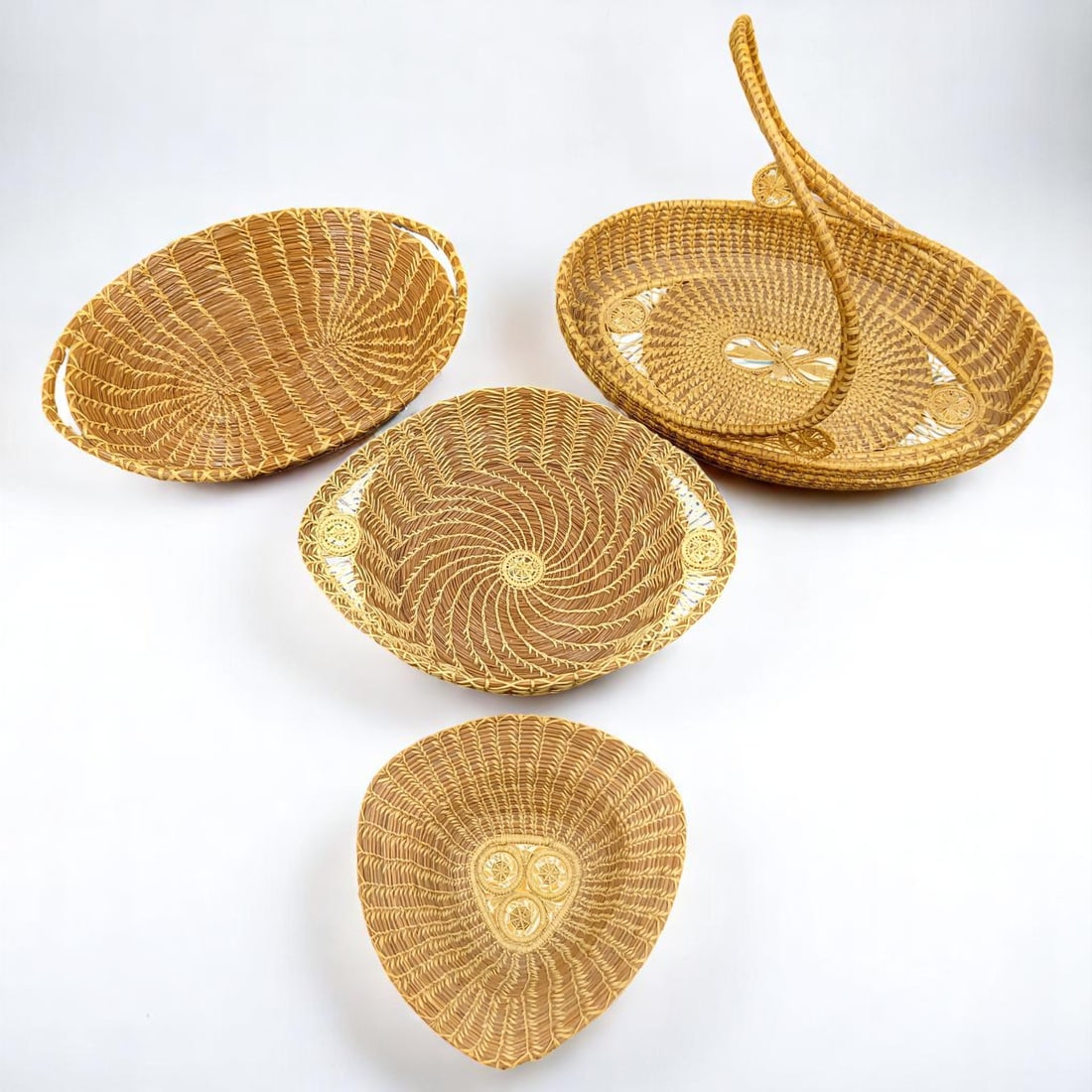 Lot Of Native American Shasta Tribe Woven Pine Cone Baskets, 4 Pieces (1 of 20)