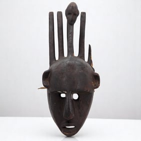 An Antique African Bamaha Ntomo Mask