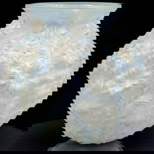Vintage Phoenix Frosted Blue And White Daisy Glass Vase: Vintage Phoenix Frosted Blue And White Daisy Glass Vase. Measures approx. 9 1/2" X 9". Please copy and paste the URL link below to review our Terms and Conditions for bidding, payment, ship