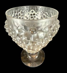 Early RARE LALIQUE 'ANTILLES' GLASS PUNCH BOWL: Early RARE LALIQUE 'ANTILLES' GLASS PUNCH BOWL. Measure 12" tall and 9" wide. Excellent condition. Signed on underside "Lalique France". Please READ & REVIEW our Terms and Conditions before bidding, p