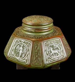 Antique Authentic Tiffany Studios Bronze Inkwell Zodiac Pattern: Antique Authentic Tiffany Studios Bronze Inkwell Zodiac Pattern, Excellent Condition. Measures 7" across and 4" tall. Please READ & REVIEW our Terms and Conditions before bidding, payment, shipping an
