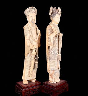 Pair Of Majestic Antique Chinese Emperor And Empress Bone Carvings: Pair of antique Chinese majestic emperor and empress bone carvings. Standing an impressive 14" tall overall. Excellent condition. Please READ & REVIEW our Terms and Conditions before bidding,