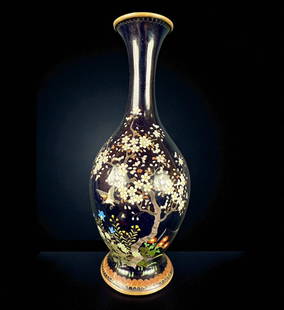 A Fine RARE Antique Wire Japanese Cloisonne Vase, Meiji Period: Wonderful perfect condition rare fine wire Meiji period Japanese cloisonné vase. Stands 5.75" tall. Please READ & REVIEW our Terms and Conditions before bidding, payment, shipping and other specifics