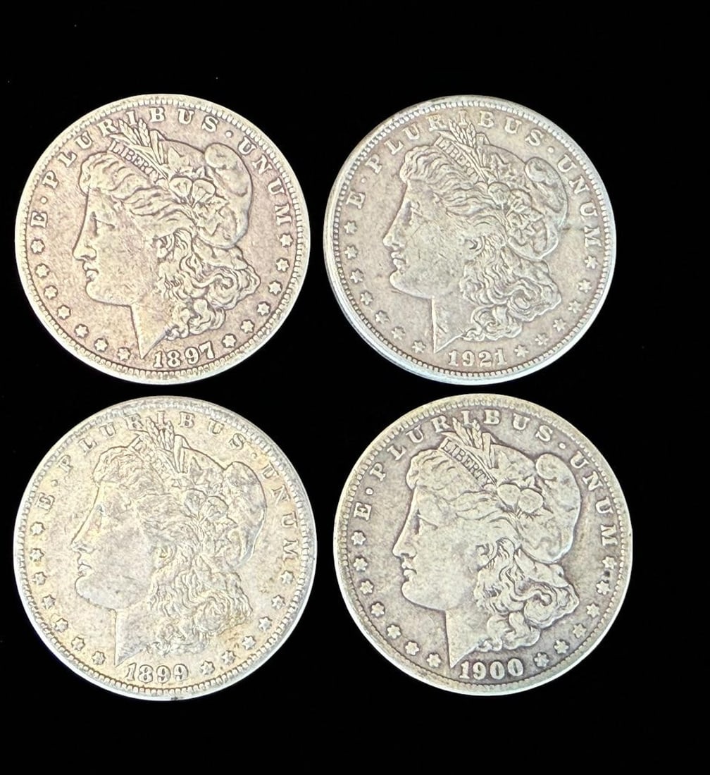 A Grouping Of 4 Morgan Silver Dollars Various Dates, Ungraded. (1 of 2)