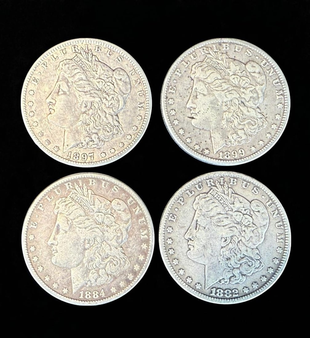 A Grouping Of 4 Morgan Silver Dollars Various Dates, Ungraded (1 of 2)