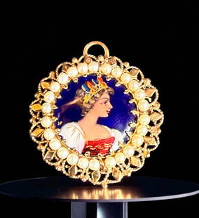 French Enameled 14K Gold Pendant Marked 14K, Weighs 8.5 Grams.: *** DUE TO THIS LOT BEING GOLD IT MUST BE PAID VIA BANK WIRE TRANSFER OR CERTIFIED CHECK.*** A nice 14K gold and enamel pendant 500$ scrap value. Please READ & REVIEW our Terms and Conditions before b
