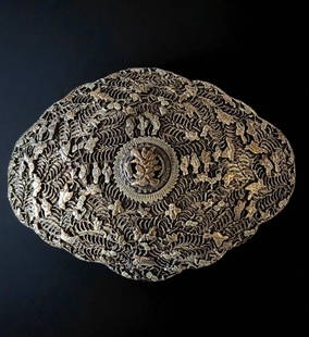 Antique Straits Chinese Peranakan Malaysia High Quality Silver Belt Buckle, Circa 1880, 76 Grams: **DUE TO THIS LOT BEING SILVER IT MUST BE PAID VIA BANK WIRE TRANSFER OR CERTIFIED CHECK.** Antique Straits Chinese Peranakan Malaysia High Quality Silver Belt Buckle, Circa 1880, 76 Grams. Measures a