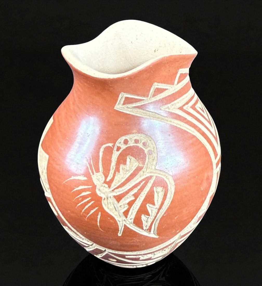 Traditional Jemez Pottery Pueblo, New Mexico: Traditional Jemez Pottery Pueblo, New Mexico. Measures 5" tall and 4" wide. Excellent condition. Please READ & REVIEW our Terms and Conditions before bidding, payment, shipping and other specifics for