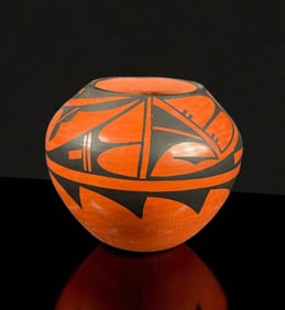 Native American Pottery Red seed Pot. Jemez Polished Red Pot