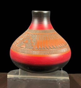 Vintage Navajo Diné Terra Cotta Vase, Hand-etched And Painted Signed.