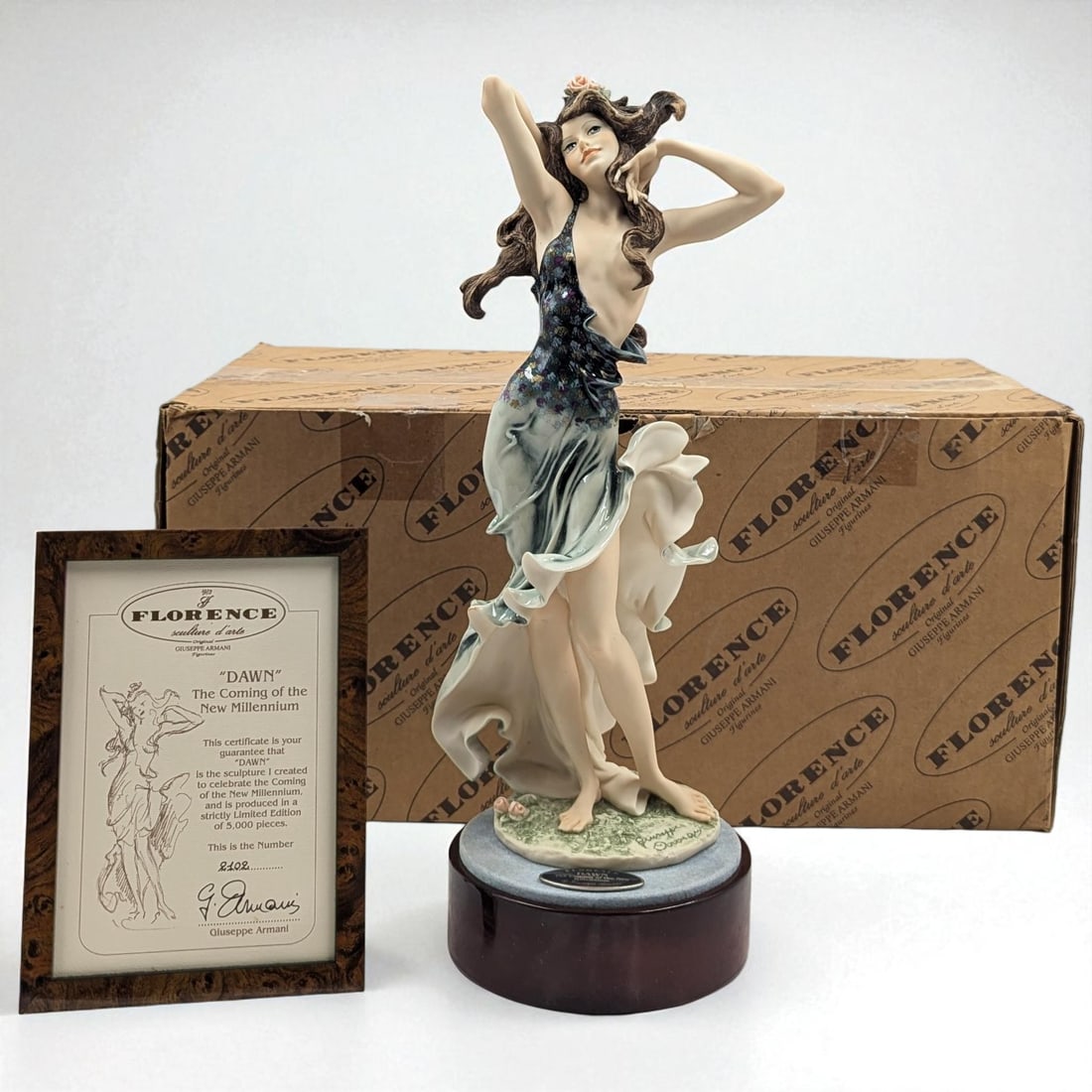 Giuseppe Armani Figurine: Limited Ed. 2102/5000 "Dawn The Coming Of A New Millennium" With COA: Giuseppe Armani Figurine: Limited Ed. 2102/5000 "Dawn The Coming Of A New Millennium" 1409C With COA And Box. Box measures approx. 9" X 17" X 8". Please copy and paste the URL link below t