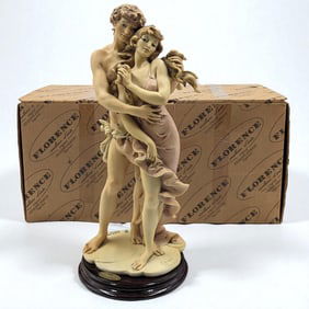 Giuseppe Armani Figurine: Limited Ed. 2367 / 3000 "Lovers" 191C With Original Box, NO COA