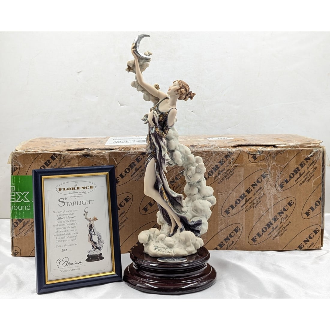 Giuseppe Armani Figurine: Limited Ed. 325/5000 "Silver Moon - The Exploration" 1276C w/ COA And Box: Giuseppe Armani Figurine: Limited Ed. 325/5000 "Silver Moon - The Exploration" 1276C w/ COA And Box. Box measures approx. 10 1/2" X 22" X 7 1/2". Please copy and paste the URL link below