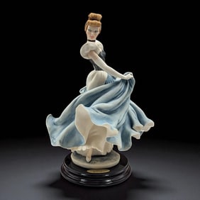 Giuseppe Armani Figurine: Walt Disney's Leading Ladies Collection "Cinderella" 1624C With Box
