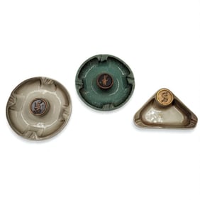 Lot Of 3 Vintage Roseville Pottery Ashtrays, Pair Of No. 1900 And A No. 1940