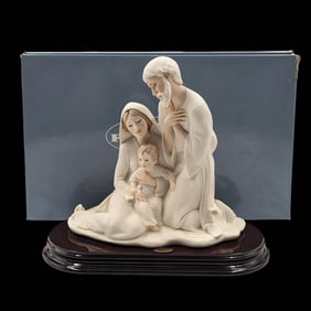 Giuseppe Armani Figurine:  "The Nativity" 1947F In Original Box