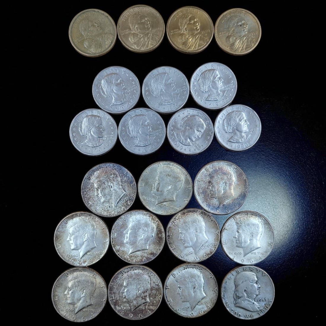 22Pc Collection Of Susan B. Anthony, Sacagawea Dollar Coins & Kennedy, Franklin Half Dollar Coins (1 of 2)