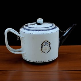An Old Chinese Export Armorial Porcelain Teapot, Possibly 19th Century