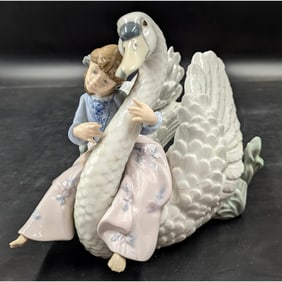 Lladro Figurine: "Swan Song" Retired #5704