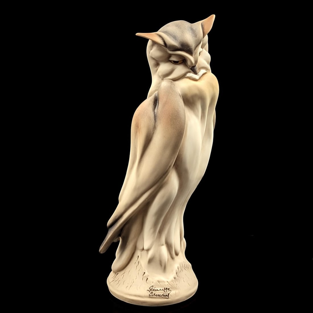 Giuseppe Armani Figurine: "Owl" 7878P With Original Box: Giuseppe Armani Figurine: "Owl" 7878P With Original Box. Box measures approx. 7 1/2" X 13 1/2" X 8". Please copy and paste the URL link below to review our Terms and Conditions for biddin