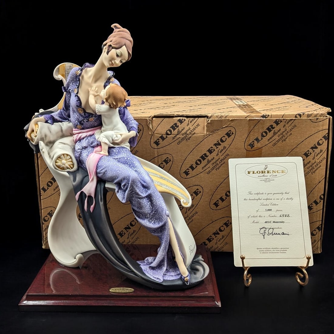 Giuseppe Armani Figurine: Limited Ed. 1972/5000 "Maternity" 405C With Original Box: Giuseppe Armani Figurine: Limited Ed. 1972/5000 "Maternity" 405C With Original Box. Box measures approx. 13 1/2" X 18 1/2" X 9". Please copy and paste the URL link below to review our Ter