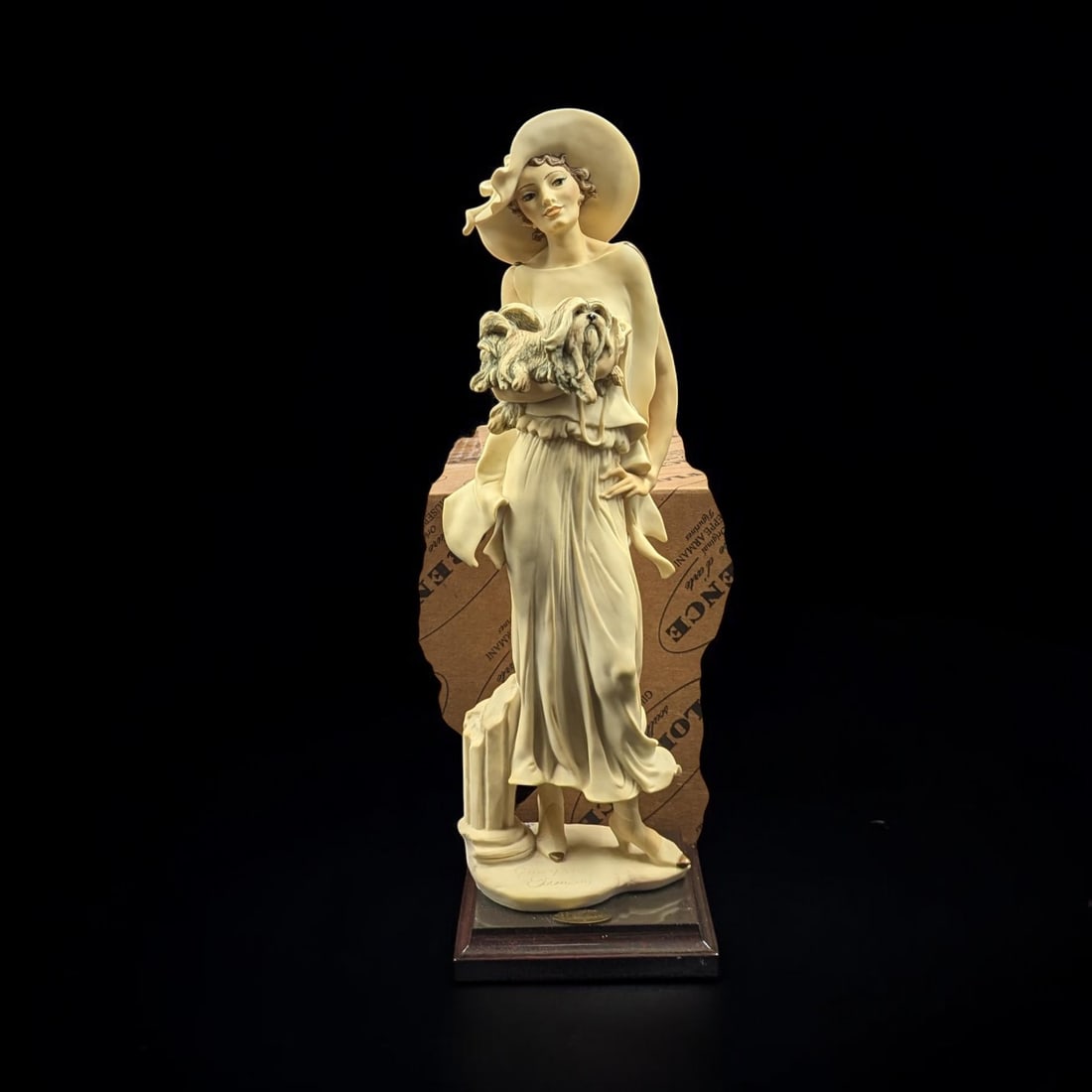 Giuseppe Armani Figurine: "Sophia" 636F With Original Box: Giuseppe Armani Figurine: "Ascent" 866C With Original Box. Box measures approx. 10" X 22" X 7 1/2". Please copy and paste the URL link below to review our Terms and Conditions for bidding