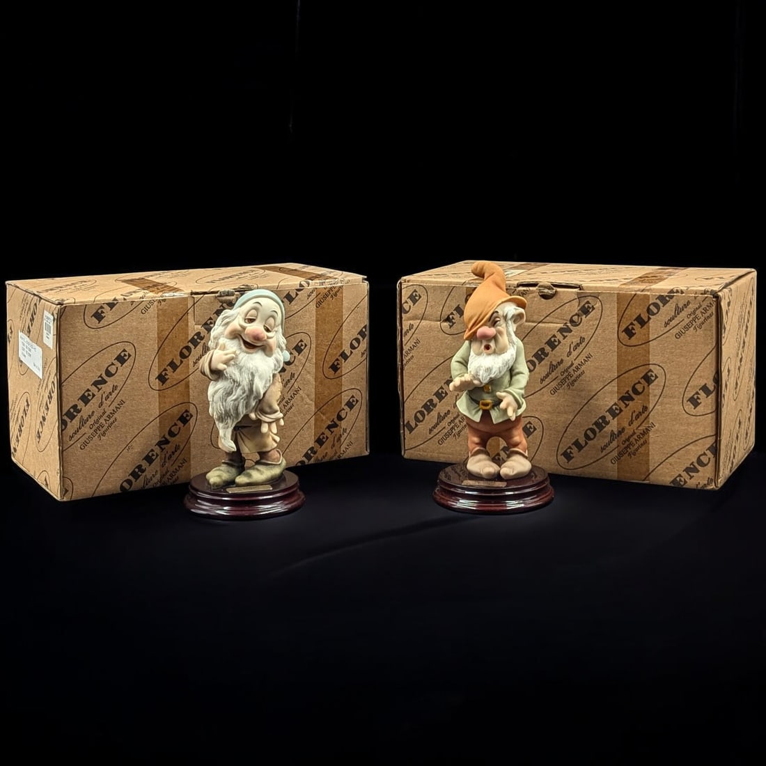 Giuseppe Armani Figurines: Walt Disney's "Sleepy" 915C And "Sneezy" 914C With Original Boxes (1 of 18)