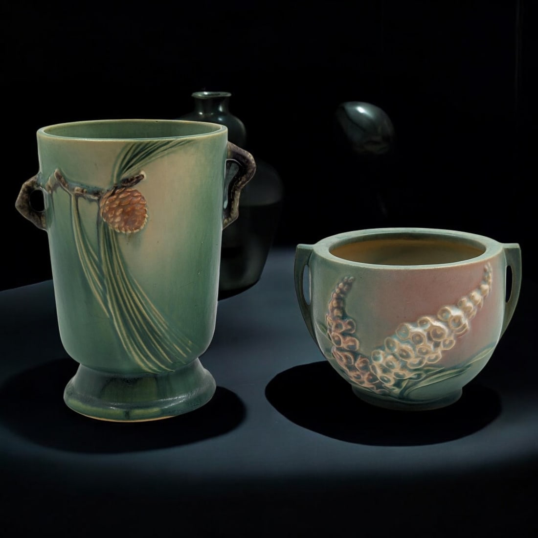 Pair Of Vintage Roseville Pottery Green Pieces, Pine Cone Cylindrical Vase And A Foxglove Jardiniere (1 of 20)