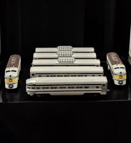 Vintage Lionel Canadian Pacific #2373 7-Piece Train Set