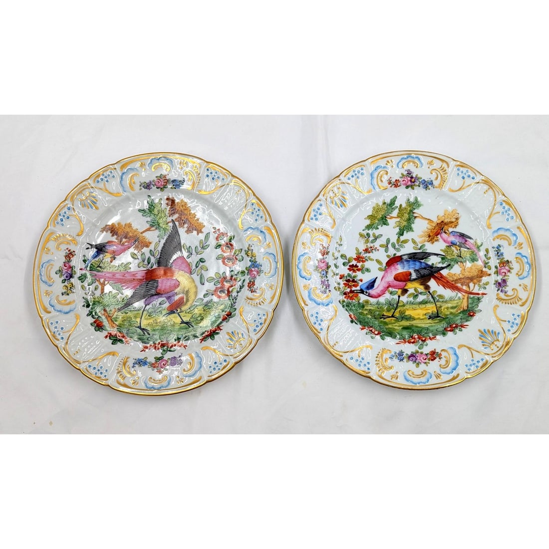 A Pair Of Antique Chelsea 10" Bird Plates (1 of 18)