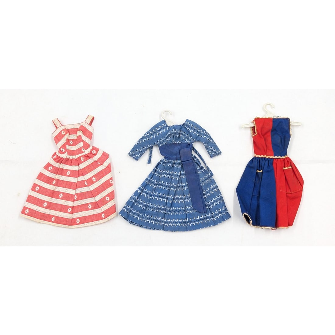 Lot Of 3 Vintage 1963 Mattel Barbie Outfits, "Busy Morning", "Fancy Free", And Swingin' Easy" (1 of 10)