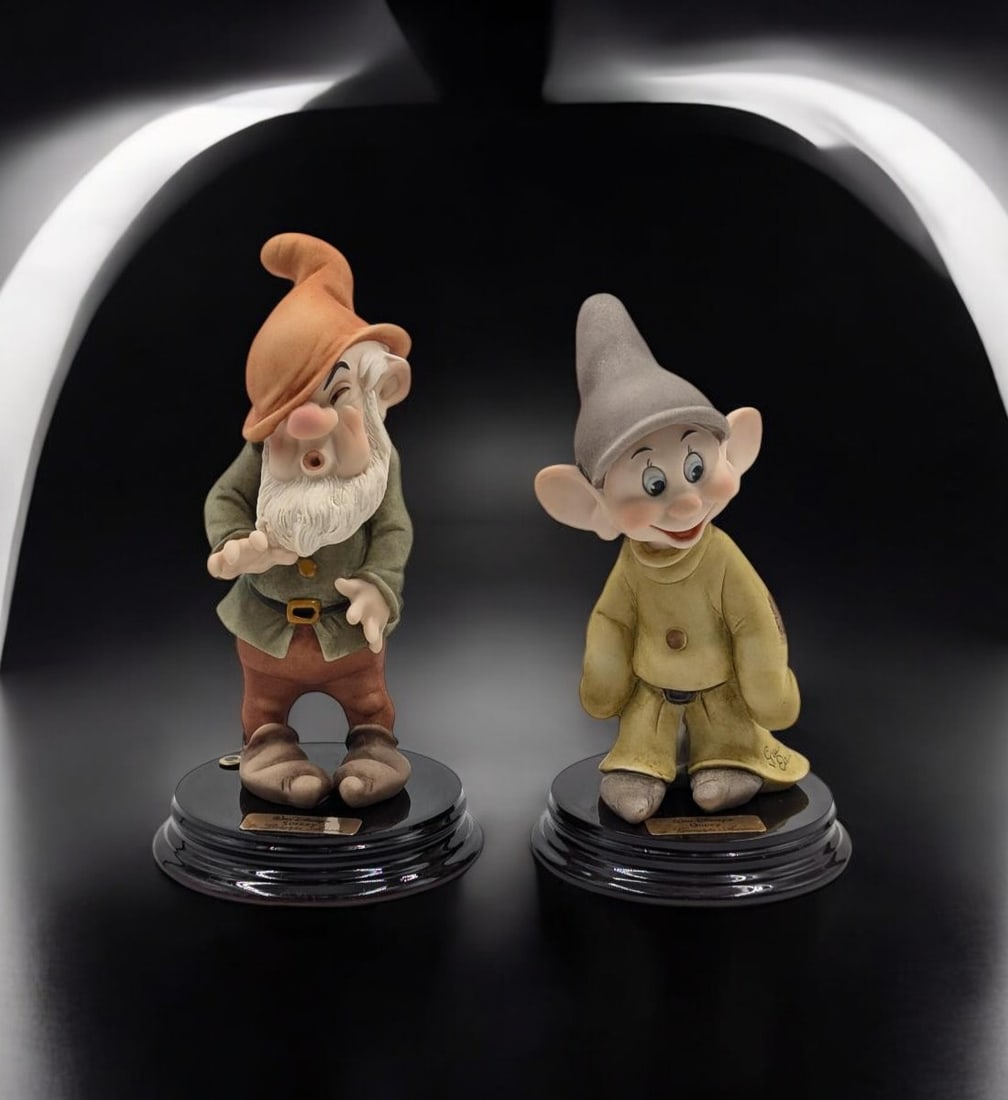 Giuseppe Armani Figurines: Walt Disney's "Sneezy" 914C And "Dopey" 200C With Boxes (1 of 16)