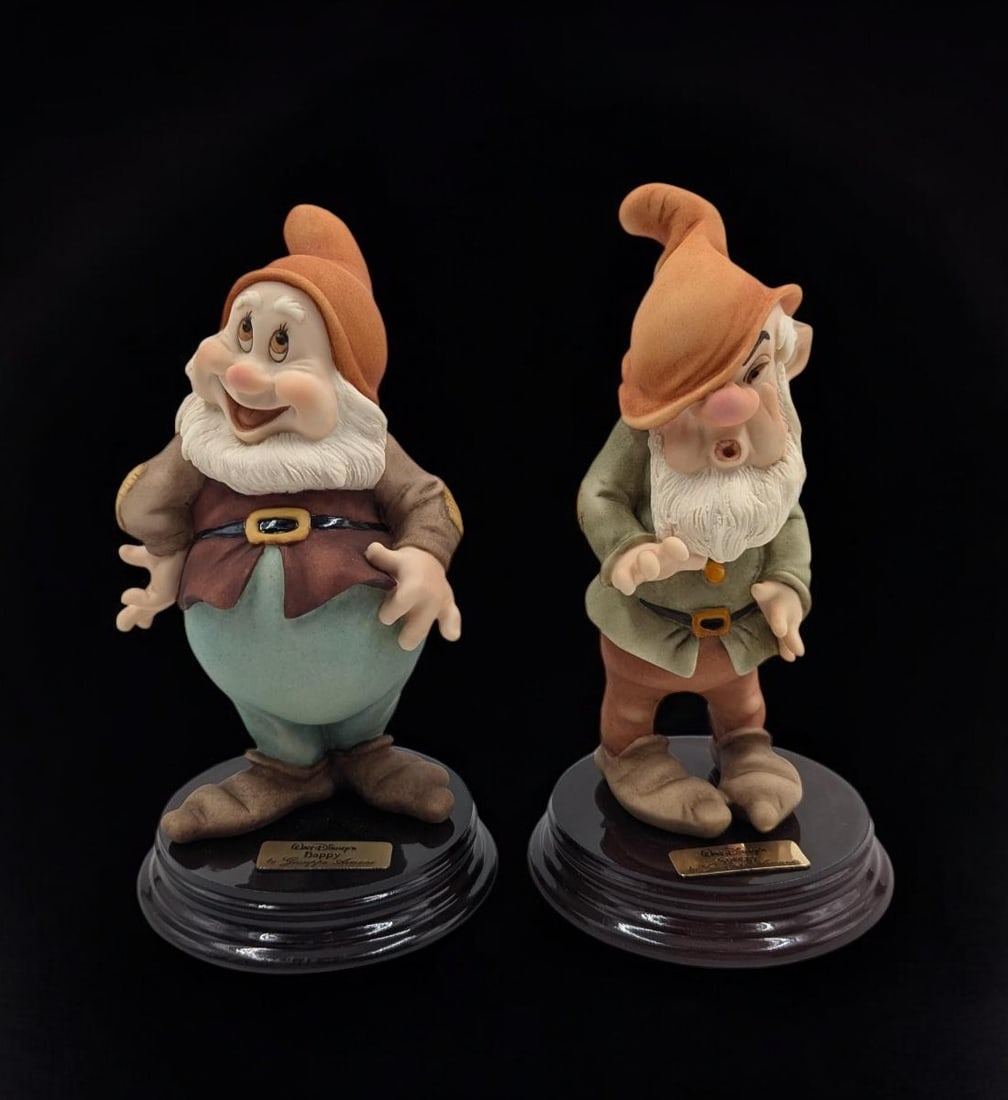 Giuseppe Armani Figurines: Walt Disney's "Happy" 327C And "Sneezy" 914C With Original Boxes (1 of 20)