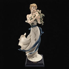 Giuseppe Armani Figurine: Limited Ed. 2002 Members Only Figurine "Belle" 1528C With COA And Box