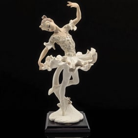 Large Giuseppe Armani Figurine: "Juliette" 682F With Original Box