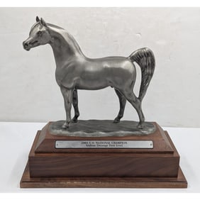 Large 2003 Unsigned US National Champion Horse Trophy